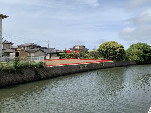 岩瀬川隣接