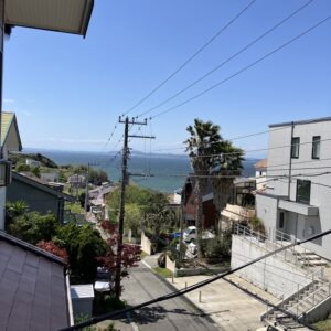 2F階段窓からの眺望