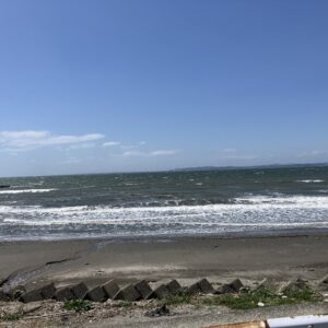 物件から徒歩1分で海岸へ到着