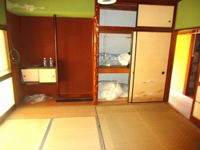 (居間)